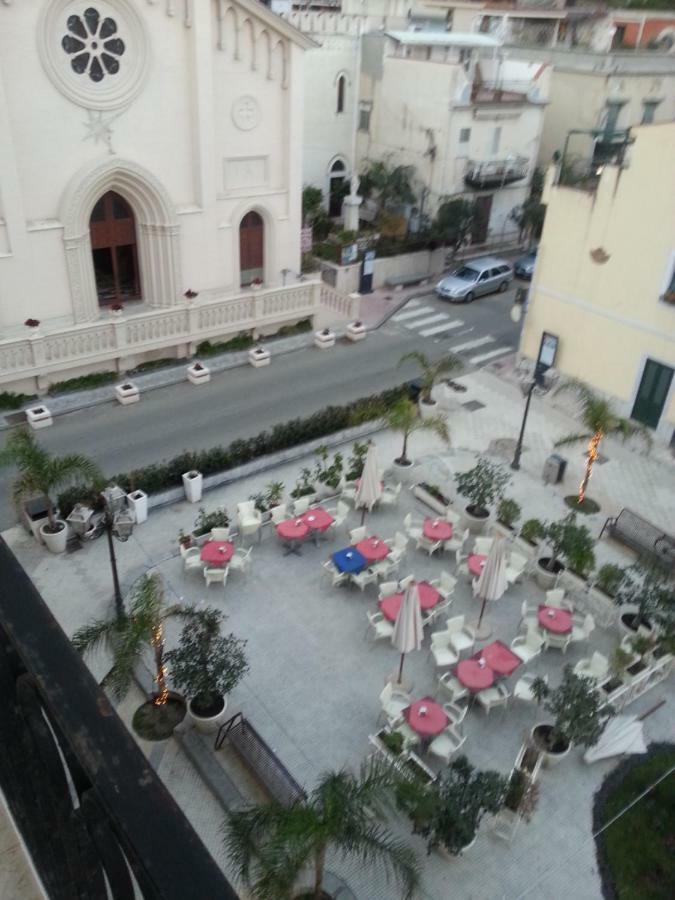 Appartamento Di Pregio In Piazza Durante Letojanni Taormina Εξωτερικό φωτογραφία